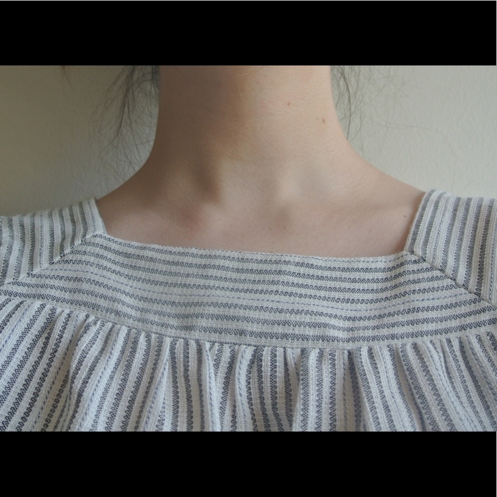 Universal Thread Striped Top - Picture 3 of 3